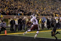 Gamecock Bruce Ellington catches a touchdown pass from Connor Shaw in overtime Saturday night against #5 Missouri